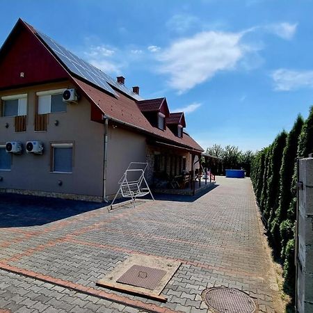 Relax Apartman Siofok-Sosto Zewnętrze zdjęcie